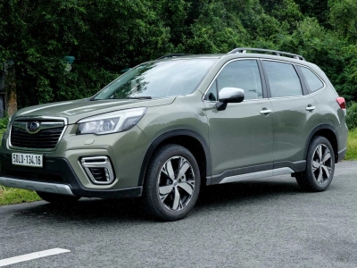 Xả hàng tồn kho, Subaru Forester giảm giá 379 triệu đồng